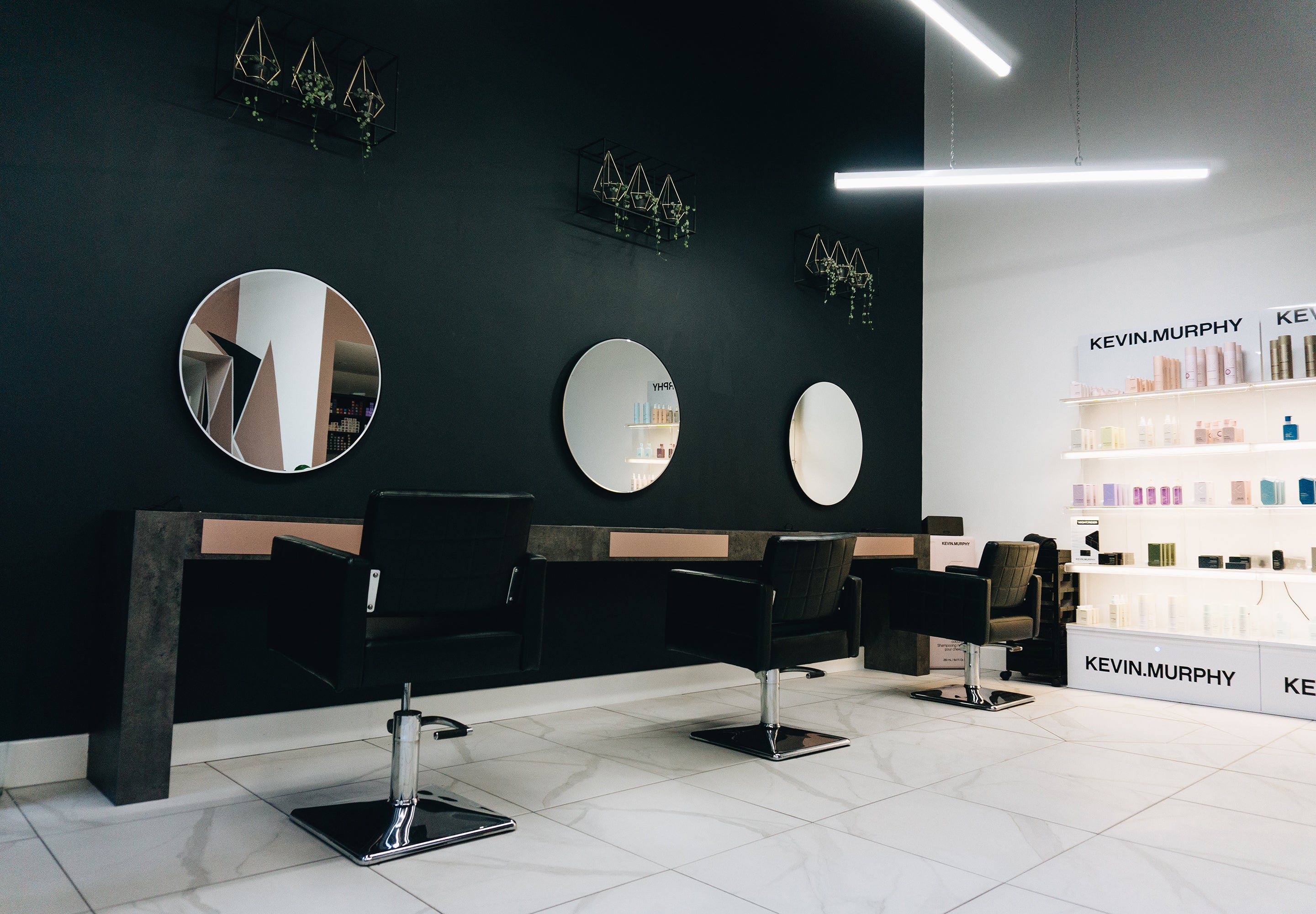 Guide: Hvad koster en frisørsalon? - Just Add People